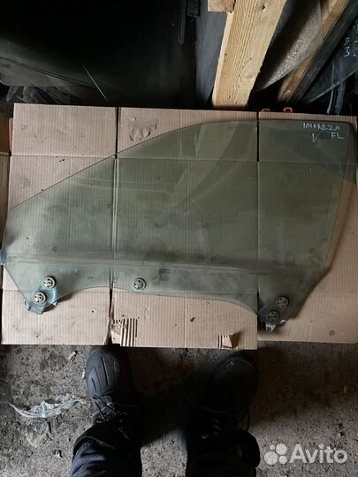 Стекло переднее левое Subaru Impreza 1997г