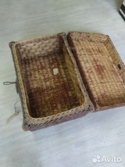 Сундук старинный плетенный