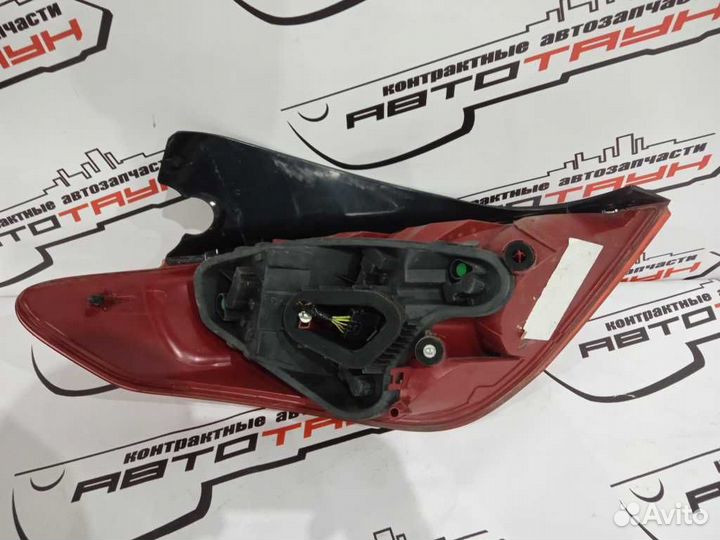 Фонарь peugeot 308 4A T7 9680425880 hatchback прав