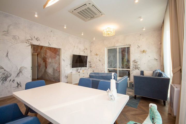 4-к. квартира, 135 м², 17/17 эт.