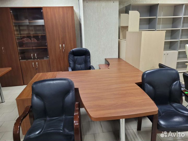 Мебель офисная Б/У