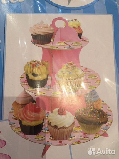 Трёхъярусная подставка для сладких угощений