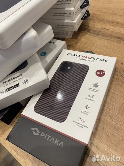 Чехлы Pitaka iPhone