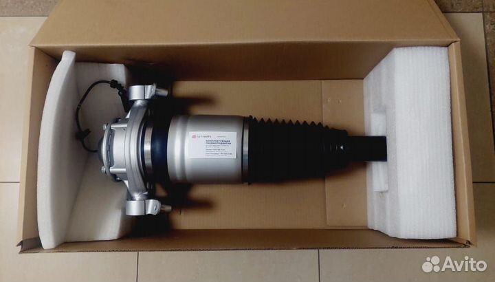 Пневмостойка задняя Volkswagen Touareg II NF