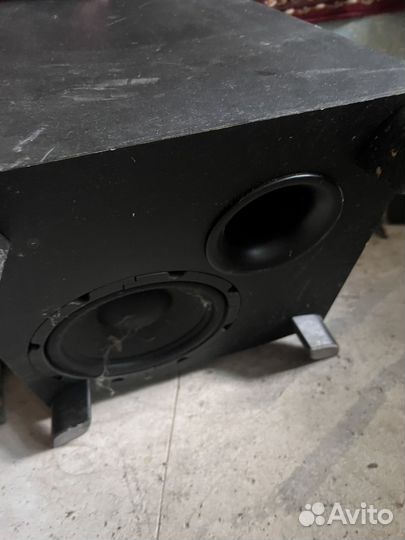 Сабвуфер jbl