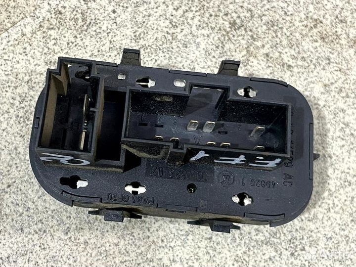 Блок управления стеклоподъемниками Ford Focus I