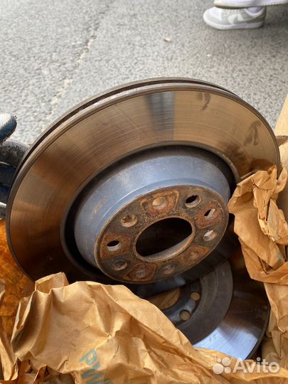 Тормозные диски (копмлект )