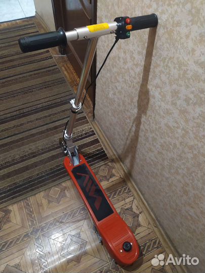Электросамокат E-Scooter