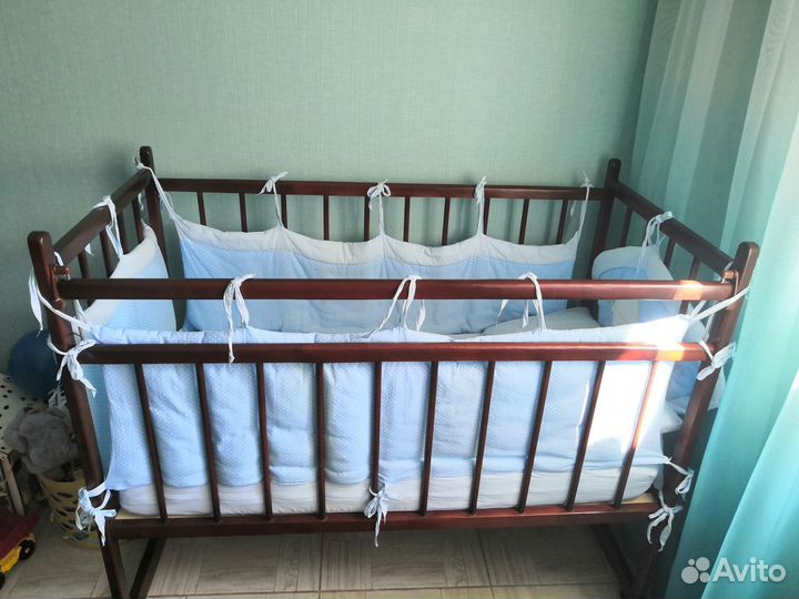 Детская кроватка
