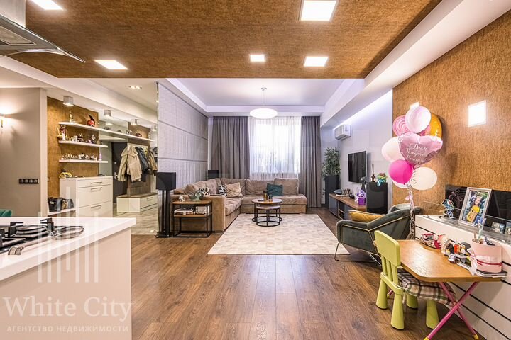 Таунхаус 370 м² на участке 5 сот.