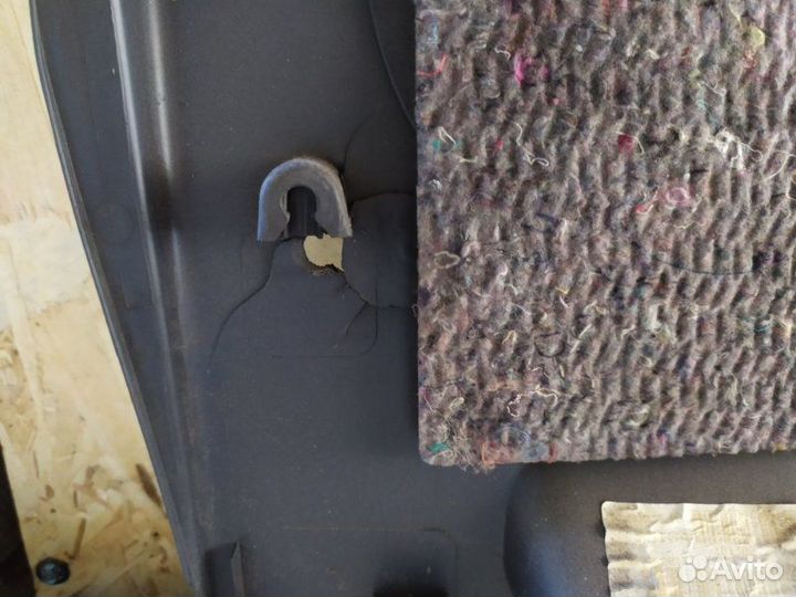 Обшивка багажника Mercedes Vito W639 2.1D 2012