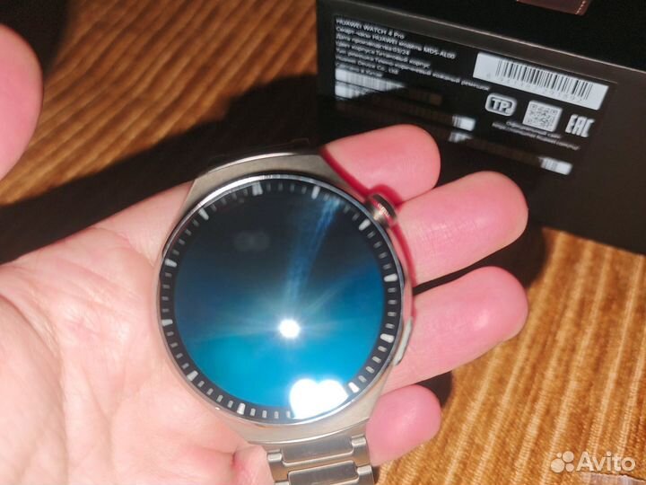 Huawei watch 4 PRO с неоригинальным титановым
