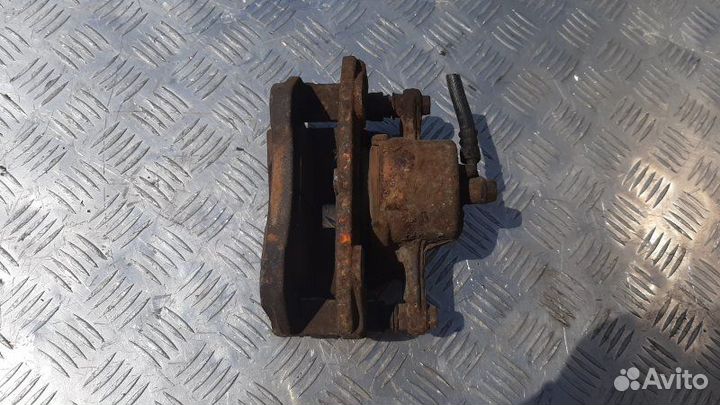 Суппорт тормозной передний правый Suzuki Grand