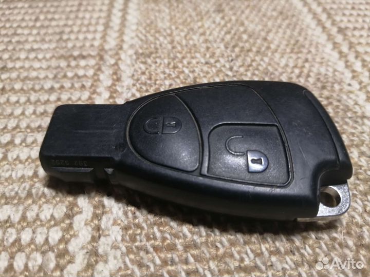 Mercedes оригинальный ключ рыбка 2 кнопки