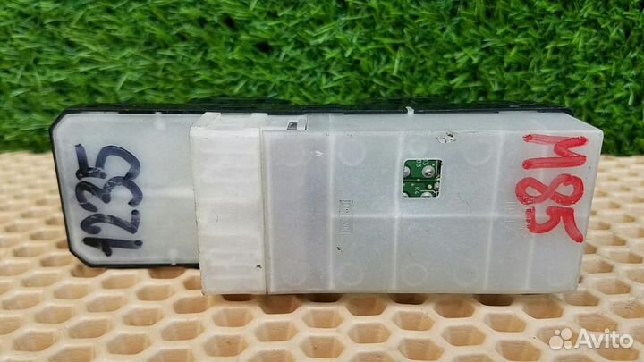 Блок управления стеклоподъемниками Suzuki Sx4 GYA