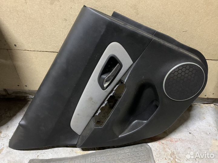 Обшивки дверей Chevrolet Cruze