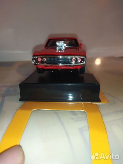 Машинка Dodge Charger 1970 1:32