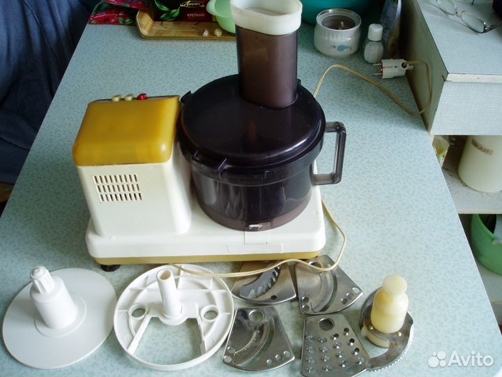 Кухоный комбайн Малахит 1990г.ссср