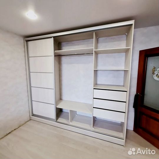 Красивый шкаф купе