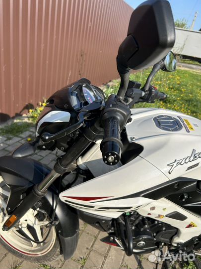 Bajaj pulsar ns200