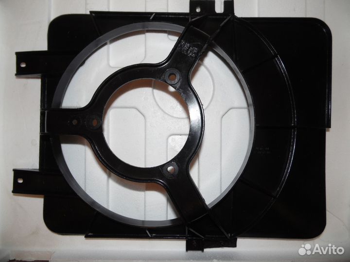 Кожух крепления вентилятора ваз 2110 / 2112