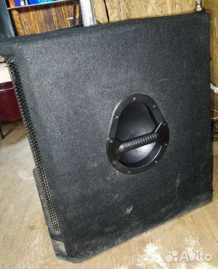 Продам колонки и саб behringer b115d