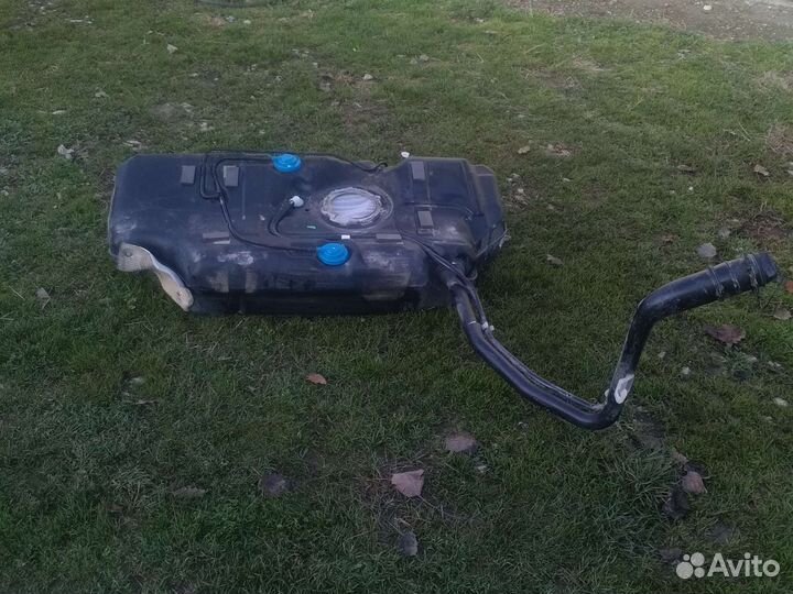 Топливный бак Лада Веста. 8450031324