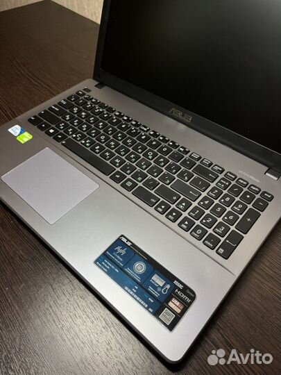 Ноутбук asus x550c