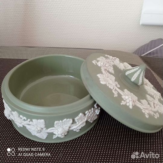 Wedgwood. Англия, шкатулка и тарелочка