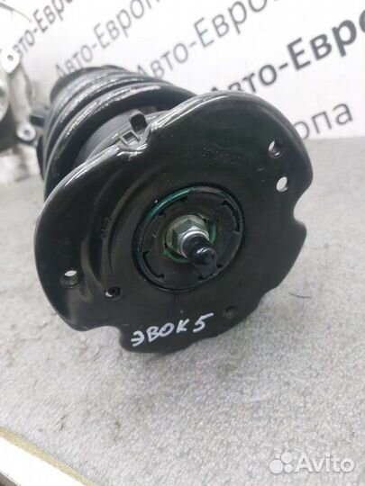 Амортизатор стойка в сборе передний правый Land