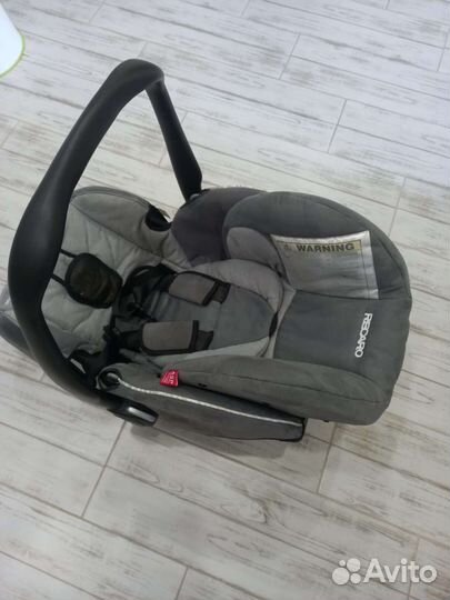 Автолюлька recaro + база isofix 0-6 мес