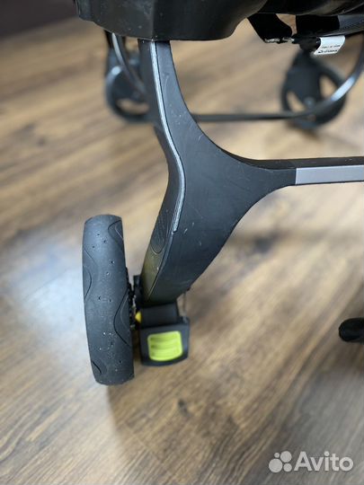 Коляска автокресло doona с базой isofix