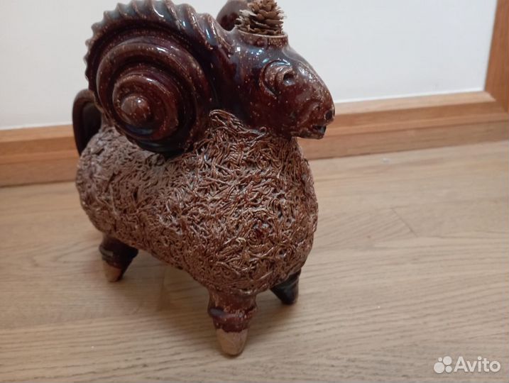 Винторогий баран, сосуд, Опошня