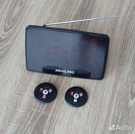 Комплект: Табло на русском и кнопка вызов официант