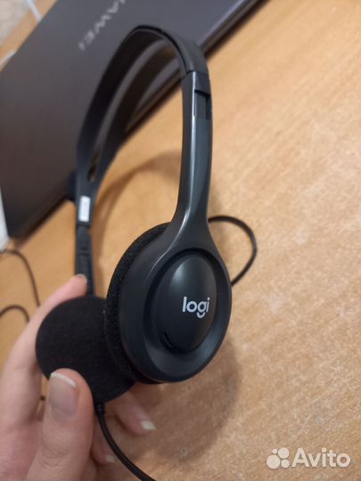 Проводные наушники