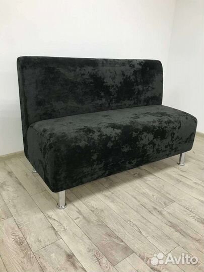 Диван Лофт на ножках хром