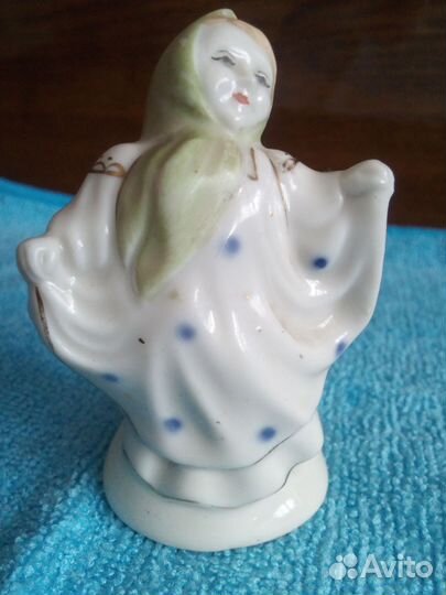 Фарфоровые статуэтки