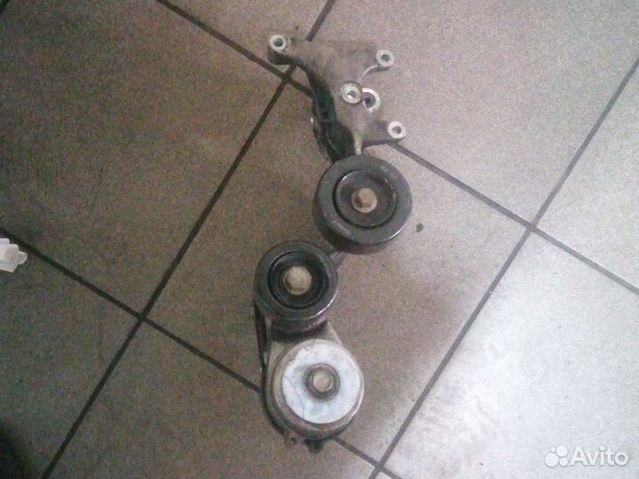 Кронштейн ролика натяжителя Hyundai / Kia D4HB