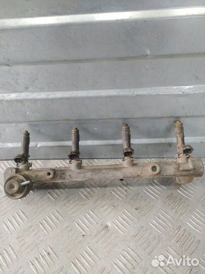 Топливная рампа с форсунками Ssang Yong Kyron D200