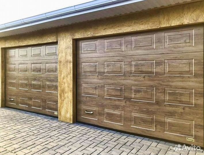 Секционные ворота со склада