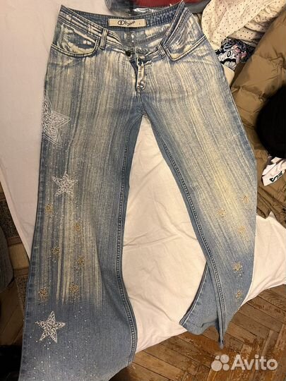 Джинсы с вышивкой из бисера