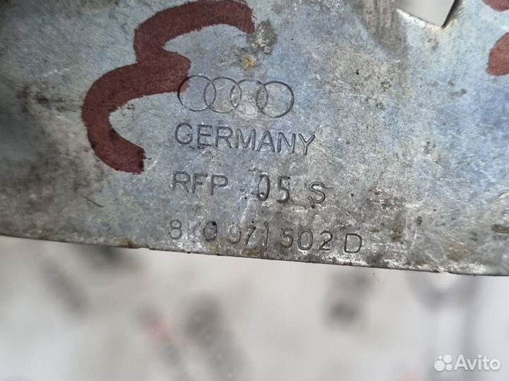 Кронштейн (крепление) Audi A5 (S5,RS5) 1 8K0971502D, 8K0971845H