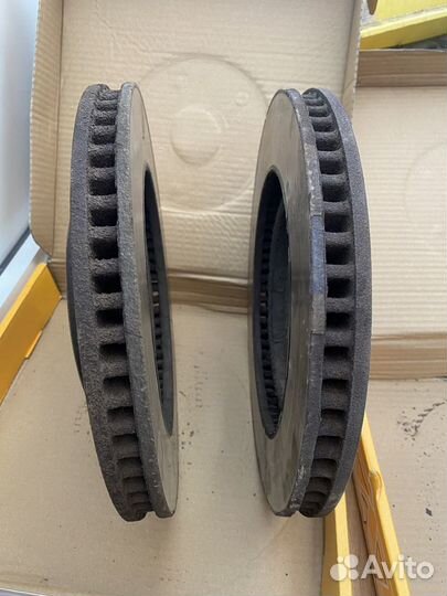 Тормозные диски на Toyota Camry 40