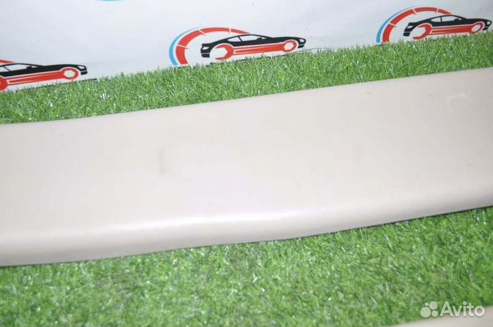 Пластик салона (парой) Cadillac Escalade GMT820