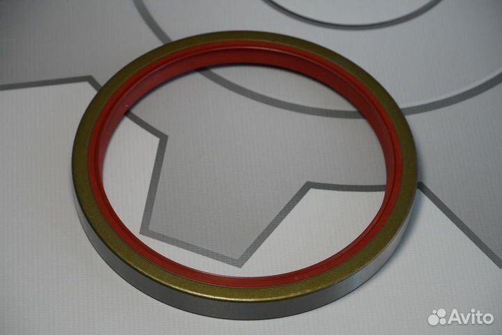 Манжета ступицы задней 65115