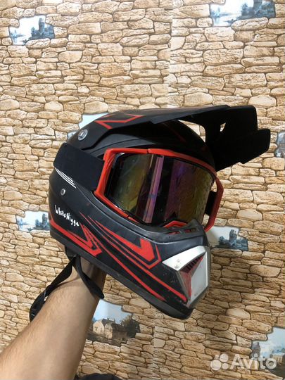 Кроссовый шлем