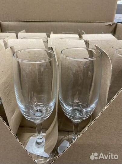 Бокалы для шампанского новые