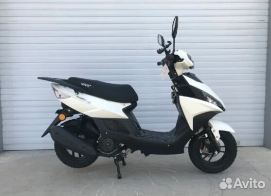 Скутер X-motors Corsa RS PRO - 200cc белый