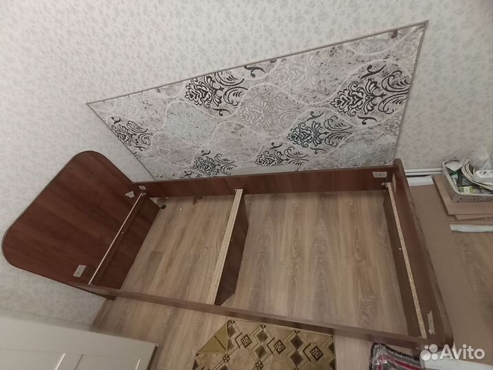 Кровать бу 80*190