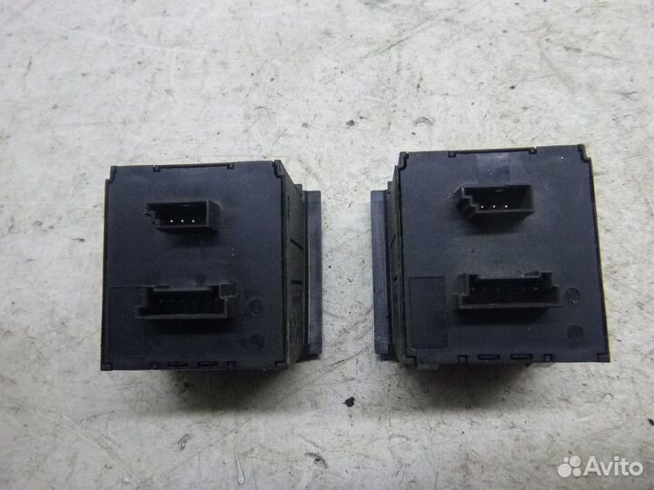 Кнопка аварийной сигнализации BMW E90/E91 2005